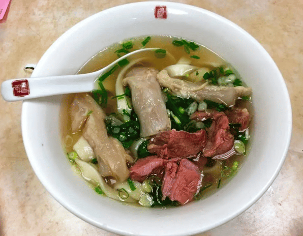 Beef noodle soup 