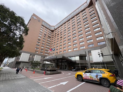 集合場所シェラトンホテル　TW