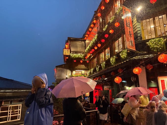 九ふん夜の街並み