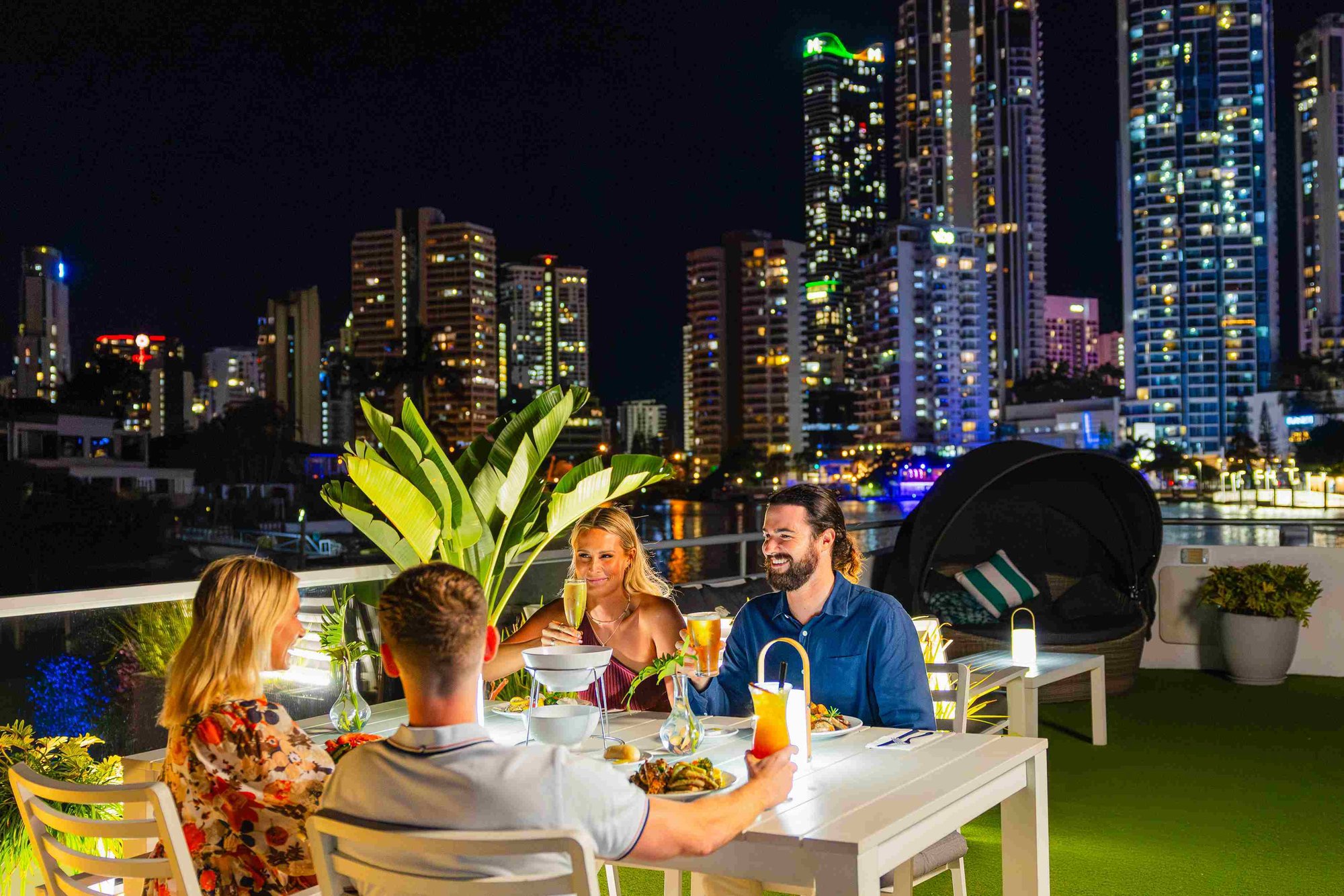 ディナーブッフェクルーズ