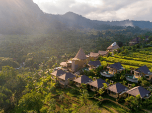 バリ島東部シデメンでバリ島の伝統に触れる