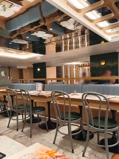 HKG12_店内_001.webp