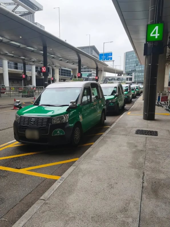 taxi from the airport