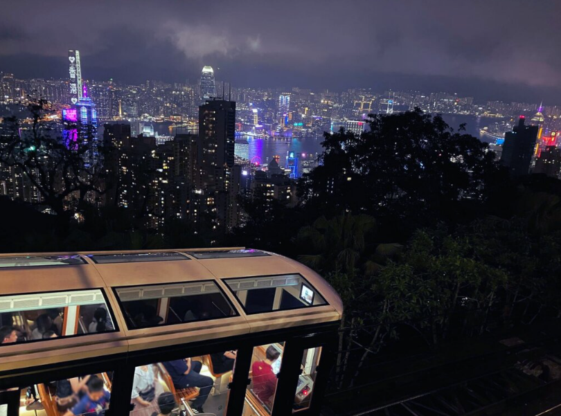 】ビクトリアピークで100万ドルの夜景＆オープントップバスで夜の香港