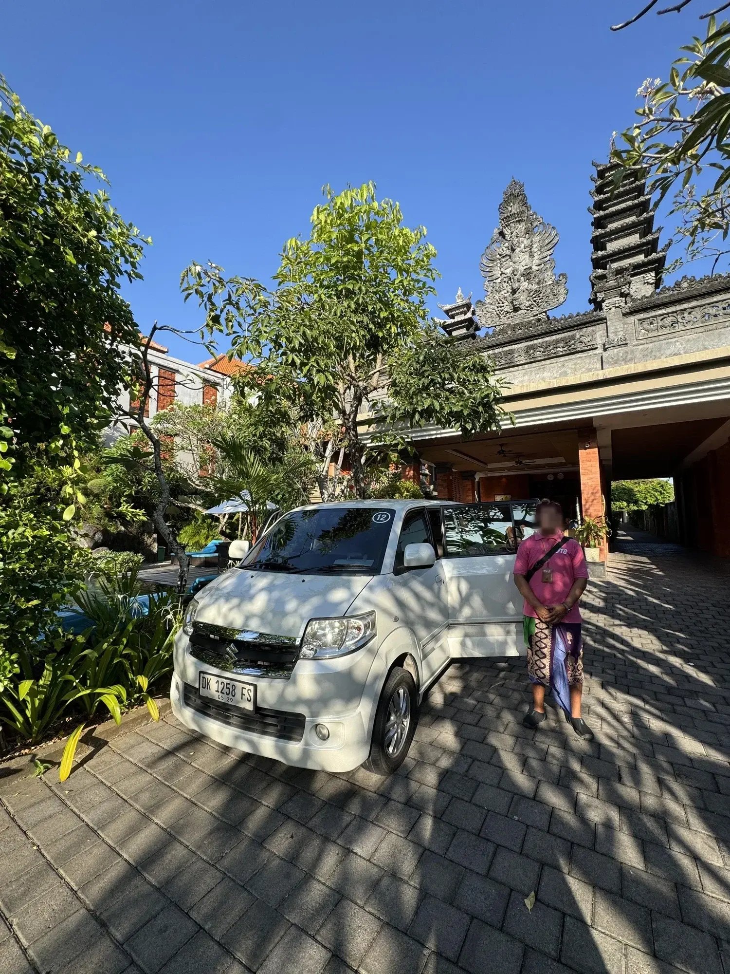 IDN1_car_guide_agus_003