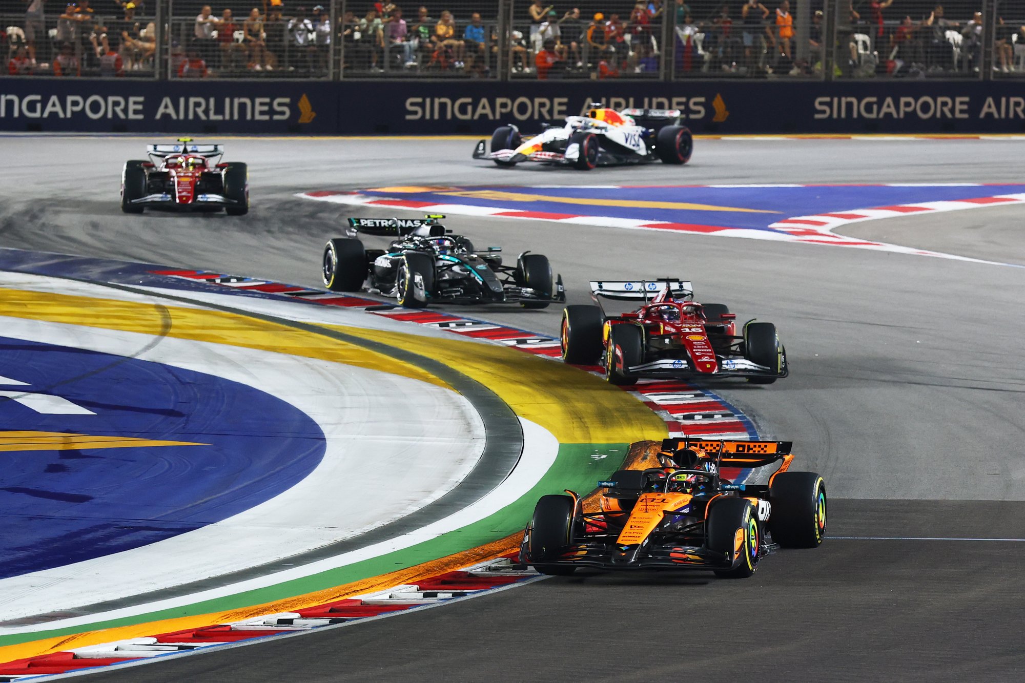Race Circuit_Cars jostling for position at the turns