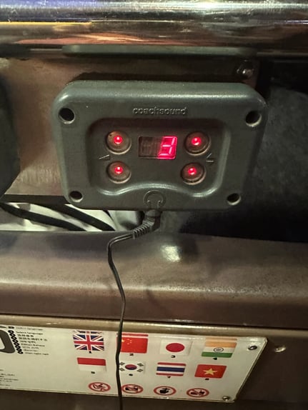 【ナイトサファリ 】優先乗車付マルチランゲージ（日本語ガイダンス）トラム確約＋アニマルショー（JTB座席指定）鑑賞＜往復送迎付／夕食付＞＜往復送迎付／夕食なし＞