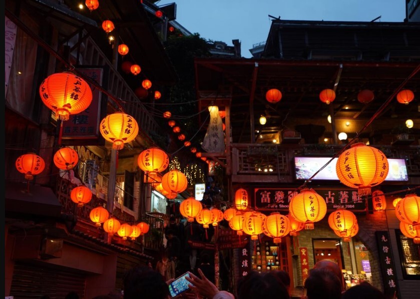 ノスタルジック九ふん  イブニングライナー