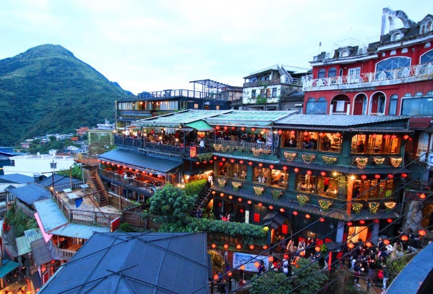 ノスタルジック九ふん  マジックアワーライナー