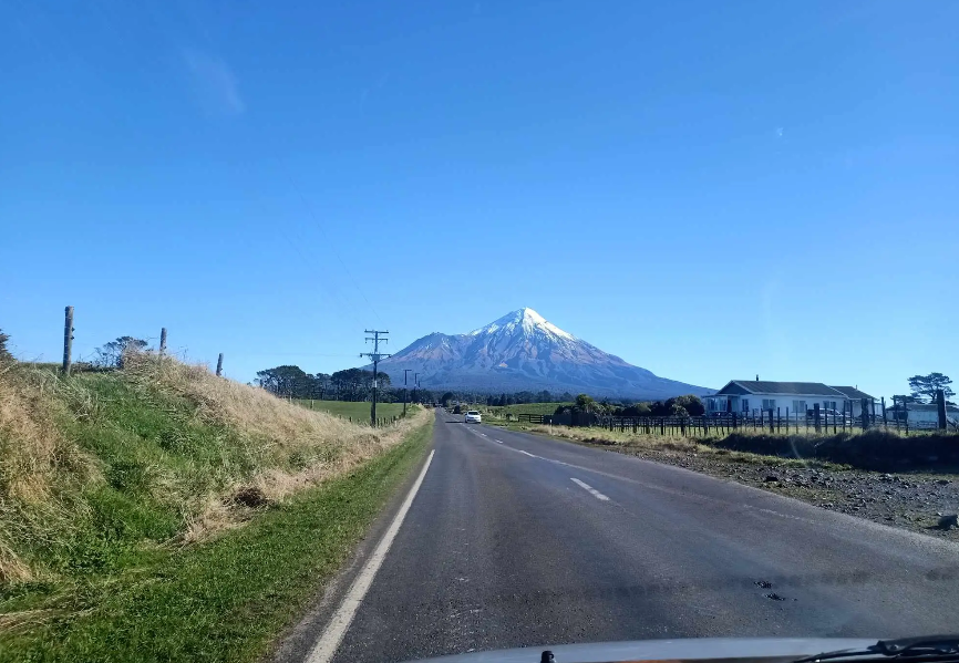 Taranaki (タラナキ ) 山