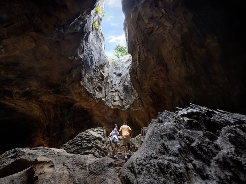 The Cavern_Oculus