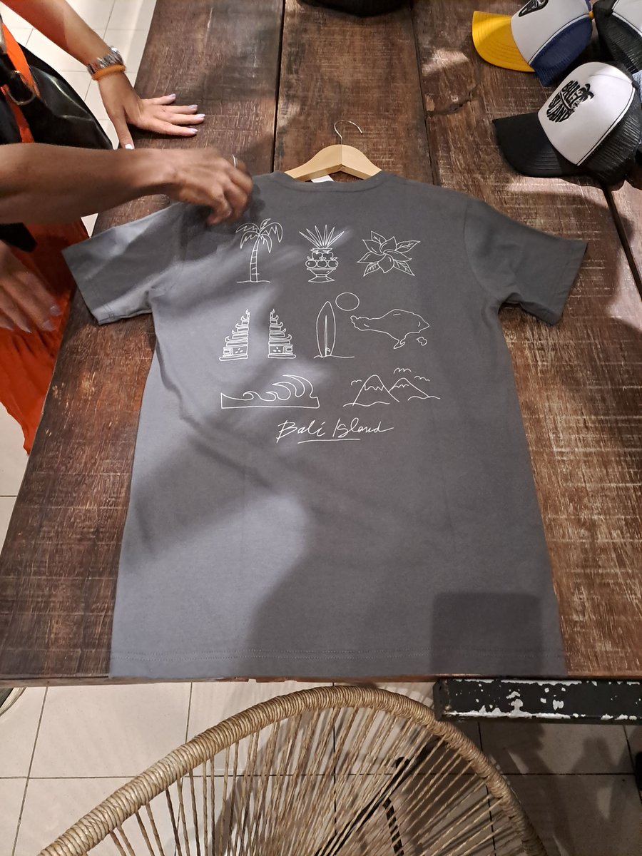 商品8