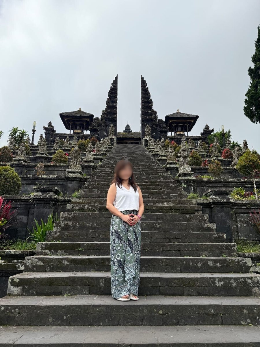 TR-IDN-04-0808-b-017 ブサキ寺院