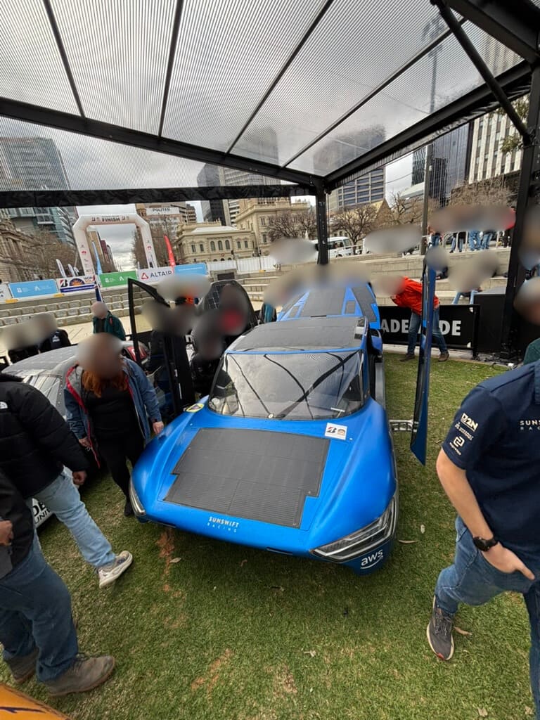 ソーラーカー展示4