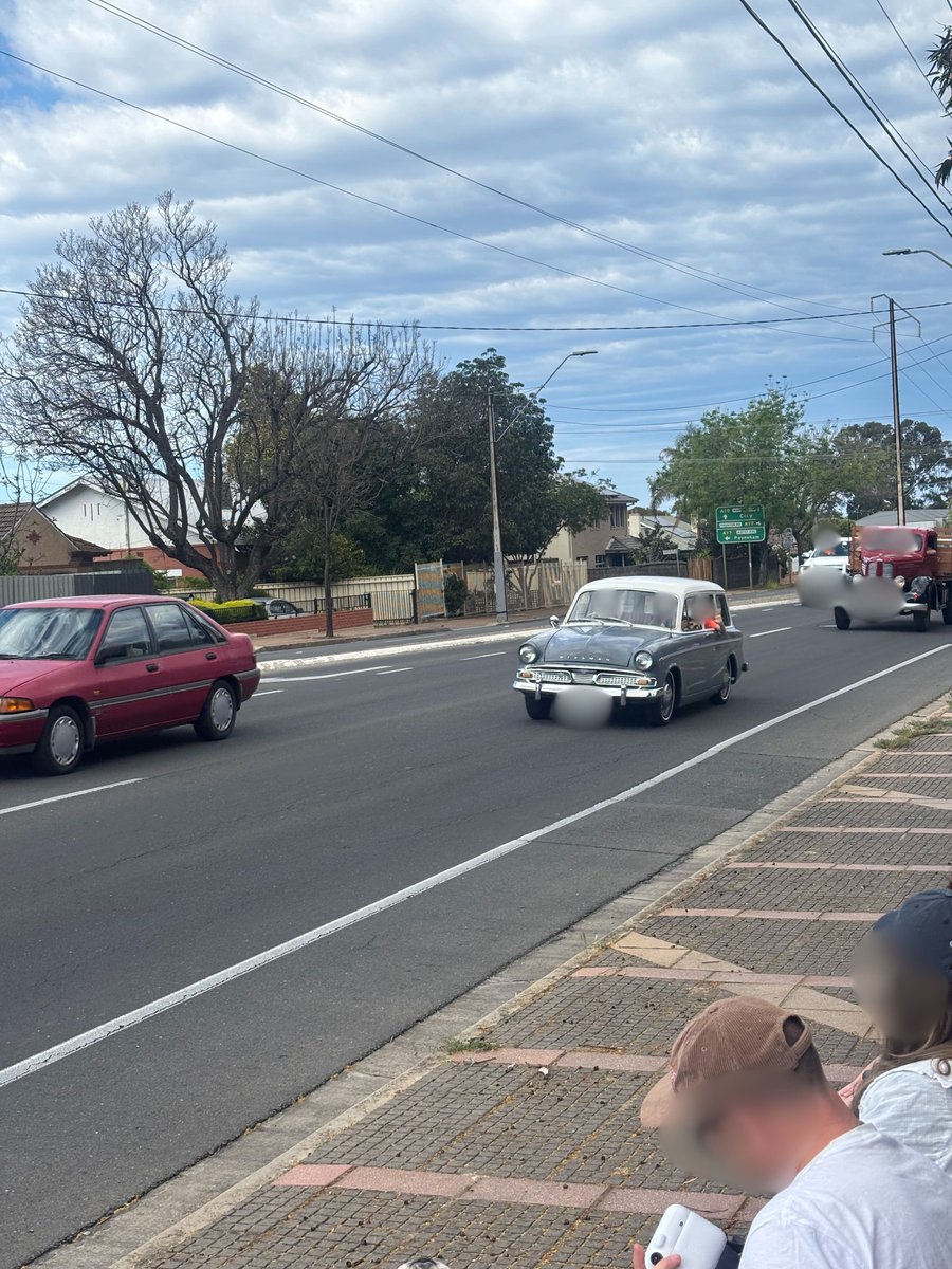 AUS-03-25-1203-002-クラシックカー1