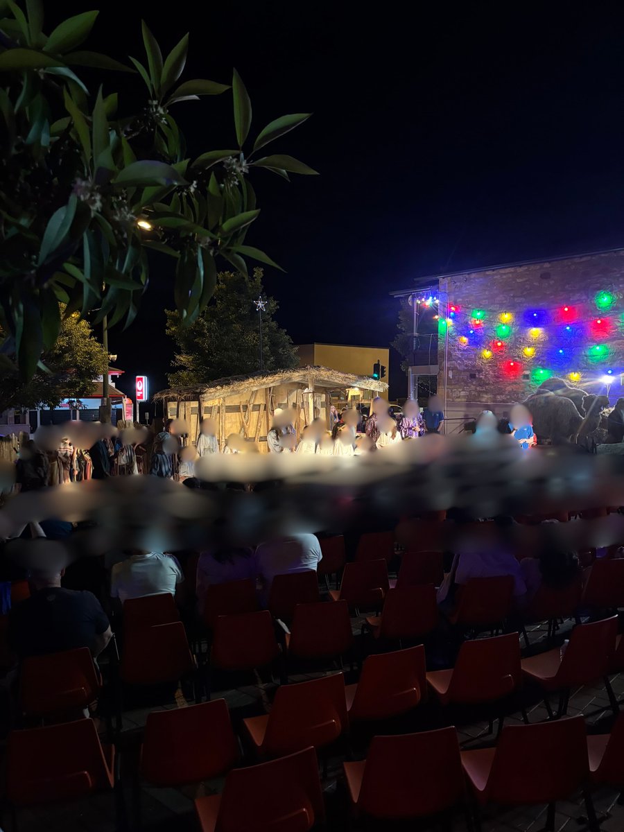 AUS-03-25-1223-001-クリスマス演劇