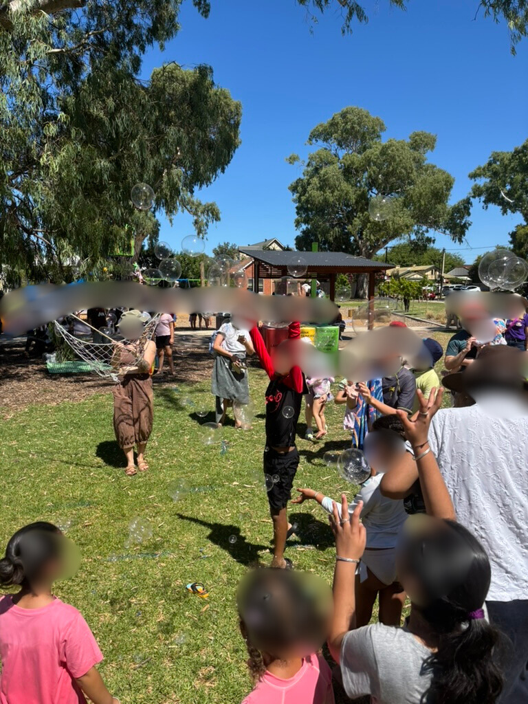 AUS-03-26-0102-007 - 泥遊びコーナー