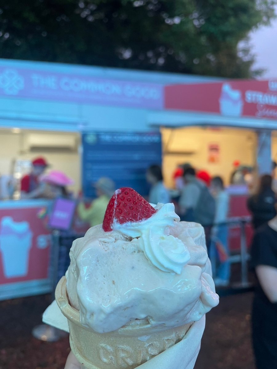 AUS-06-25-1113-05 ストロベリーサンデー