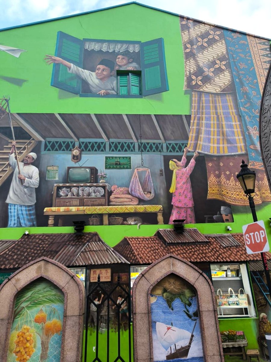 SGP-04-26-0114-006 緑の壁画