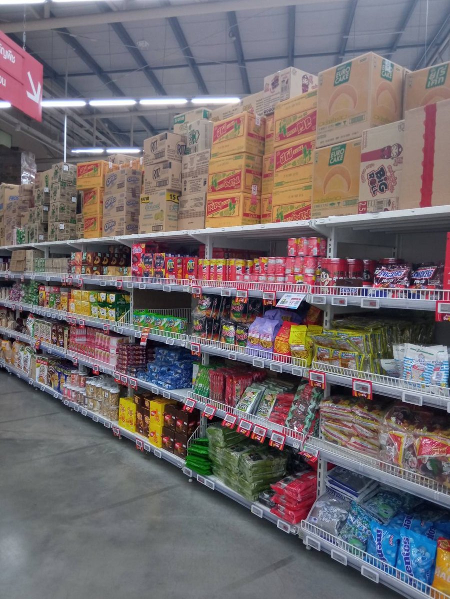 THA-00-25-1210-002 大量のスナック