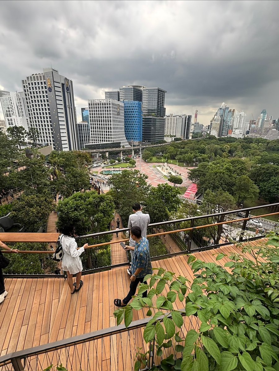 THA-00-26-0118 Central Parkの空中庭園 1