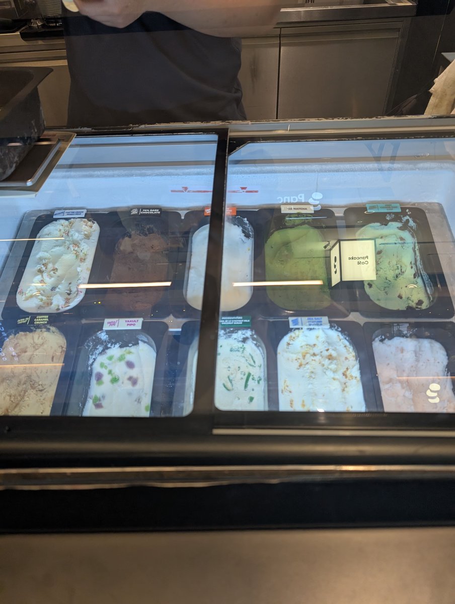 THA-01-25-1120_002_いろいろなアイス