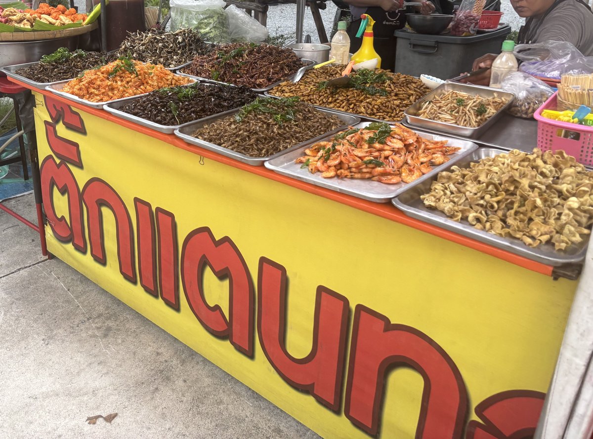 THA-06-26-0128-001ナイトマーケットでの店