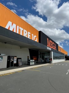  Mitre 10店舗外観