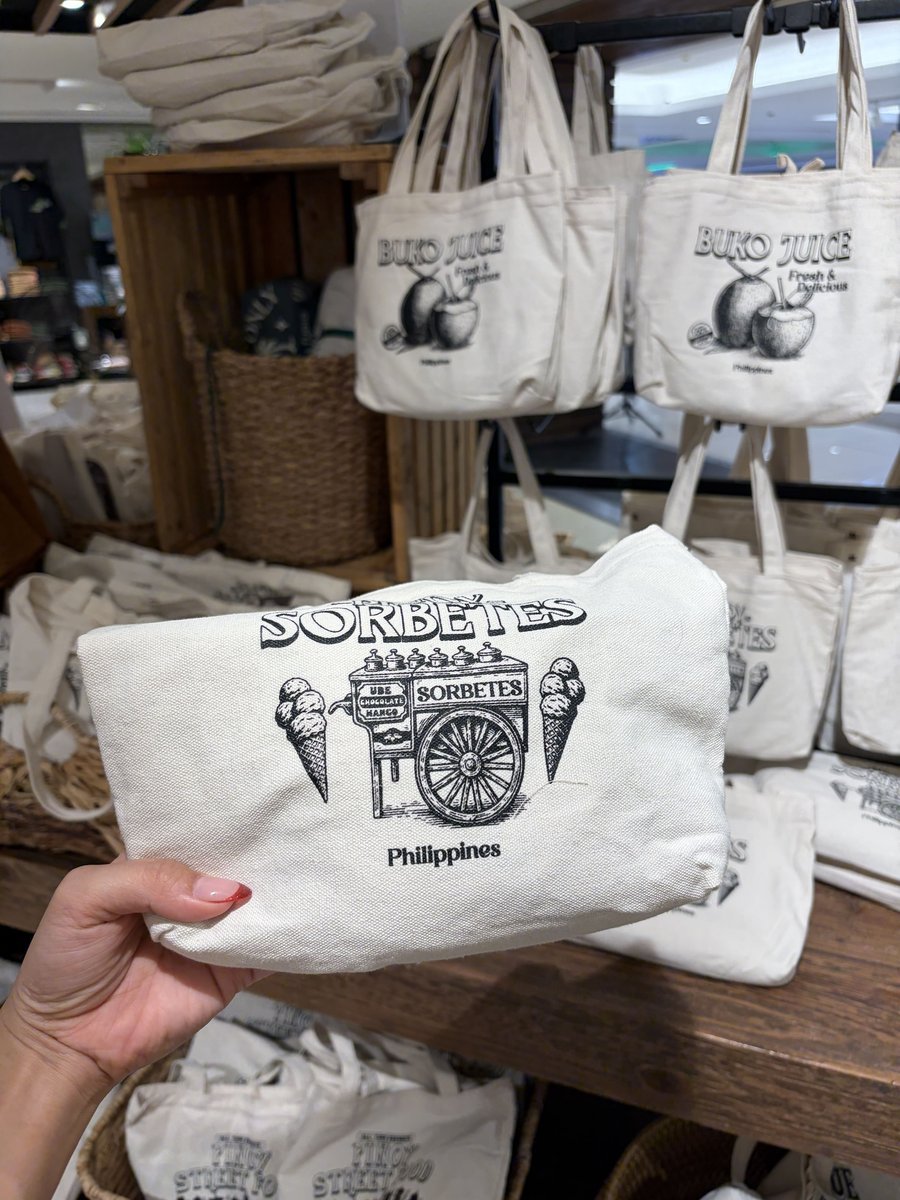 PHL-04-26-0130-013 お土産紹介Tシャツ1