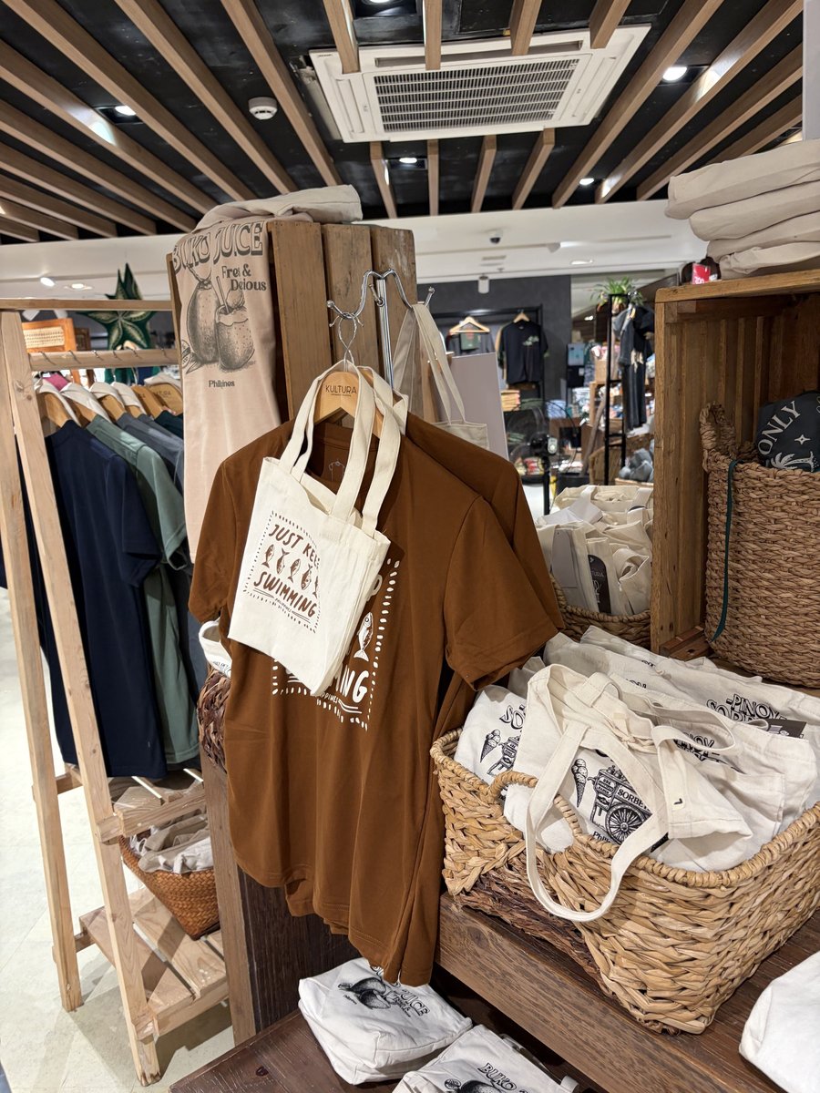 PHL-04-26-0130-014 お土産紹介Tシャツ2