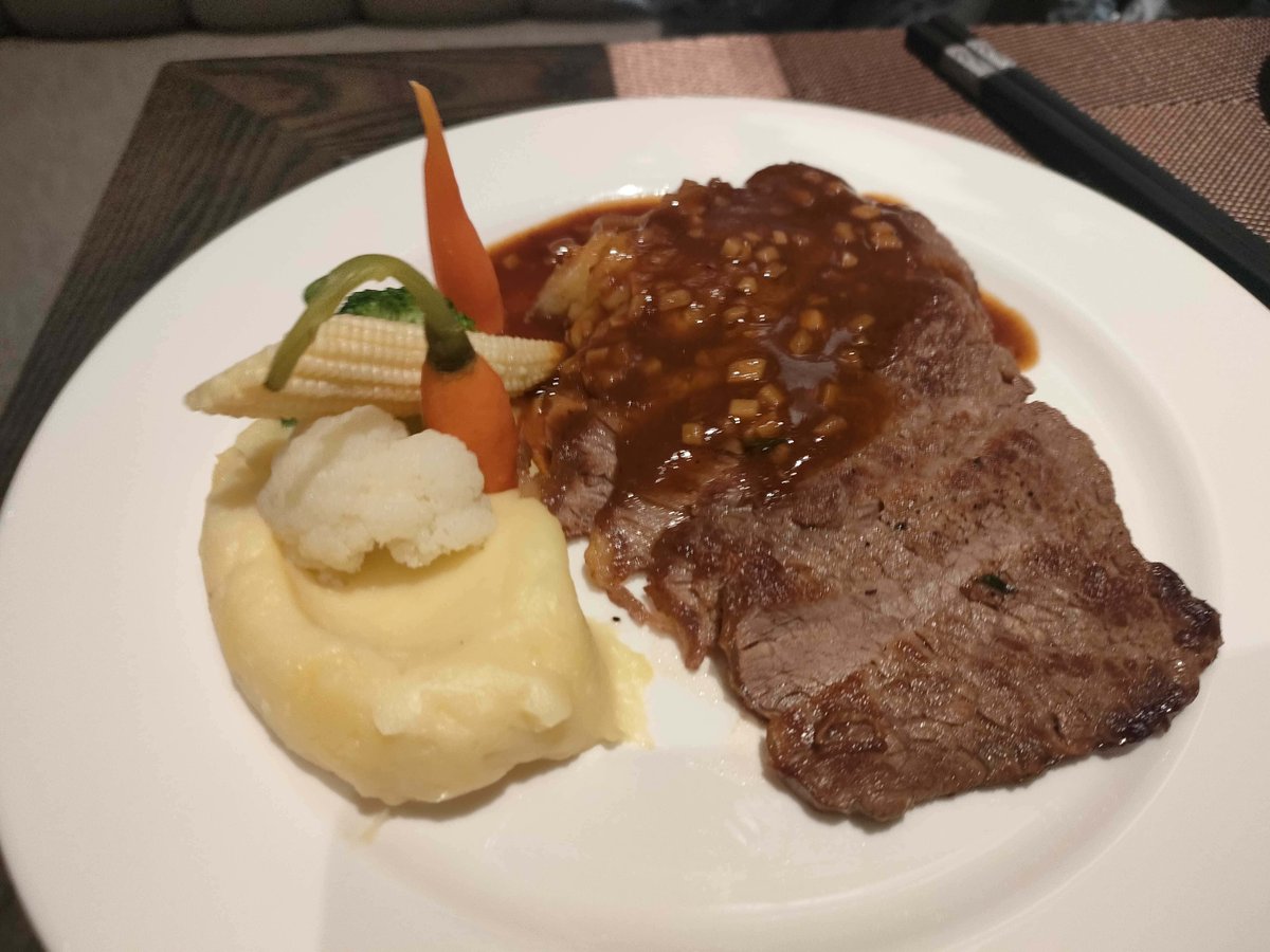 ホテルの夕食2