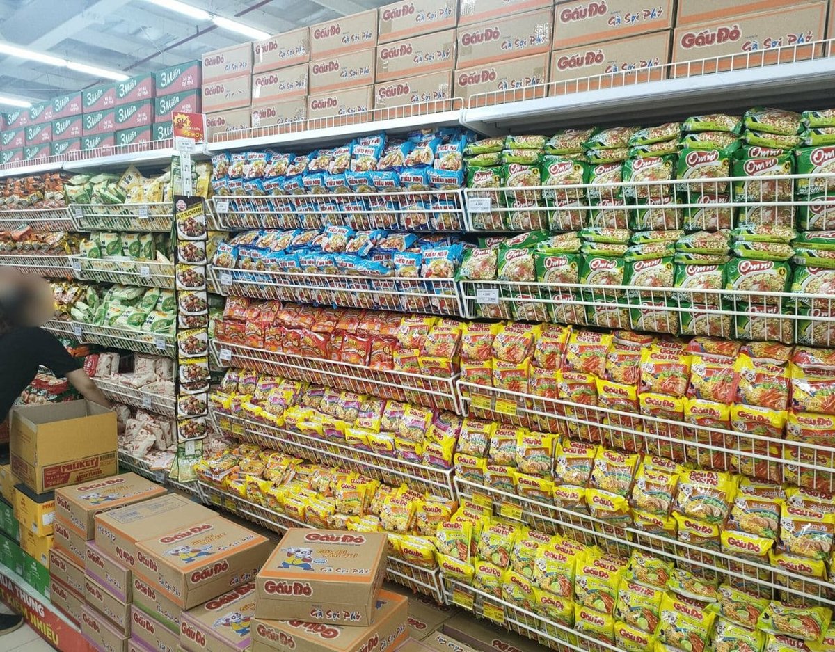 インスタント麺売り場2