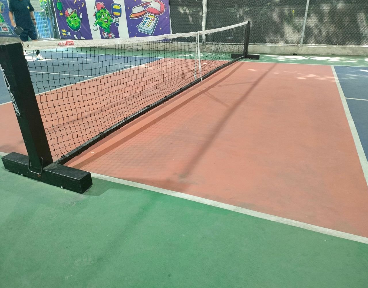 VNM-06-25-1228-005 ピックルボールのコート