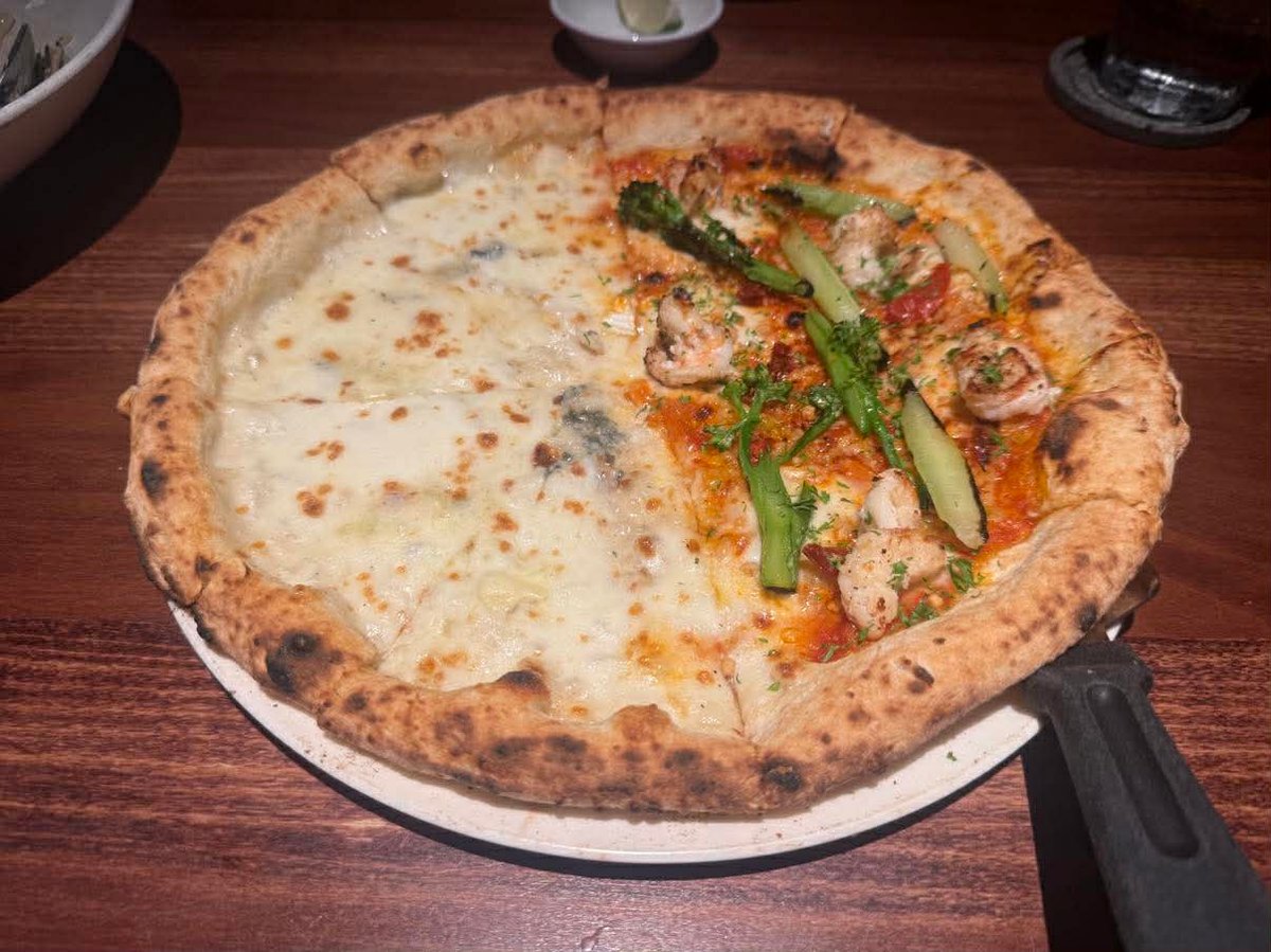 VNM-07-25-1218-010 ハーフアンドハーフピザ