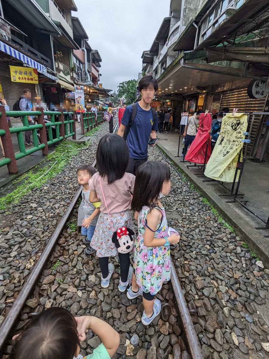 TWN-01-25-1112-002_路面店