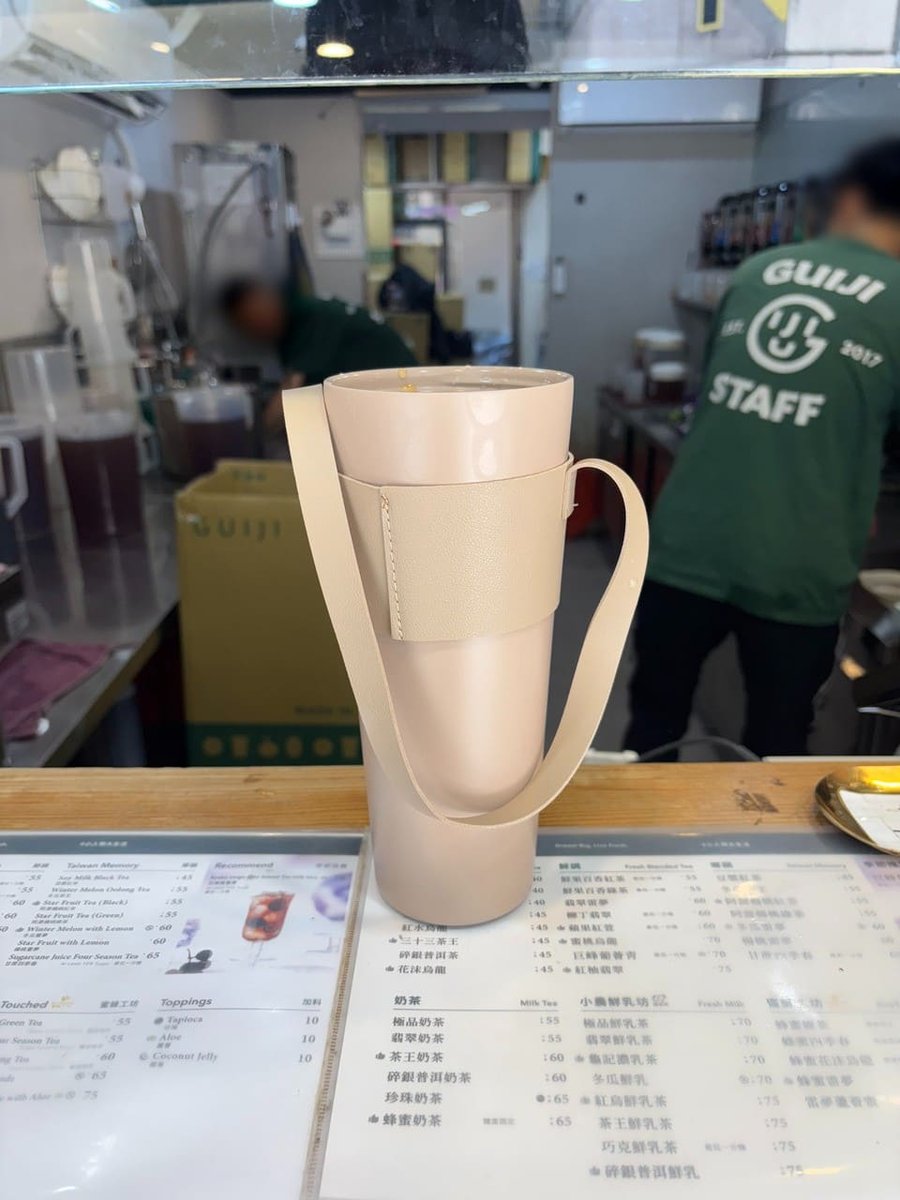TWN-03-25-0807-0011_台湾のマイタンブラー ドリンクできあがり