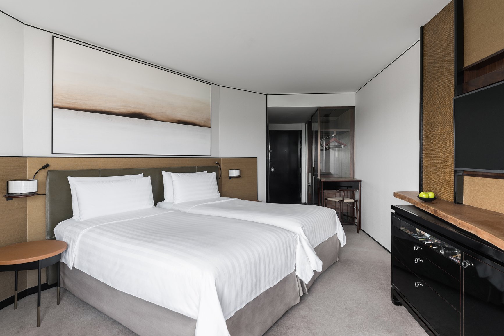 Tower Wing Deluxe (Twin)