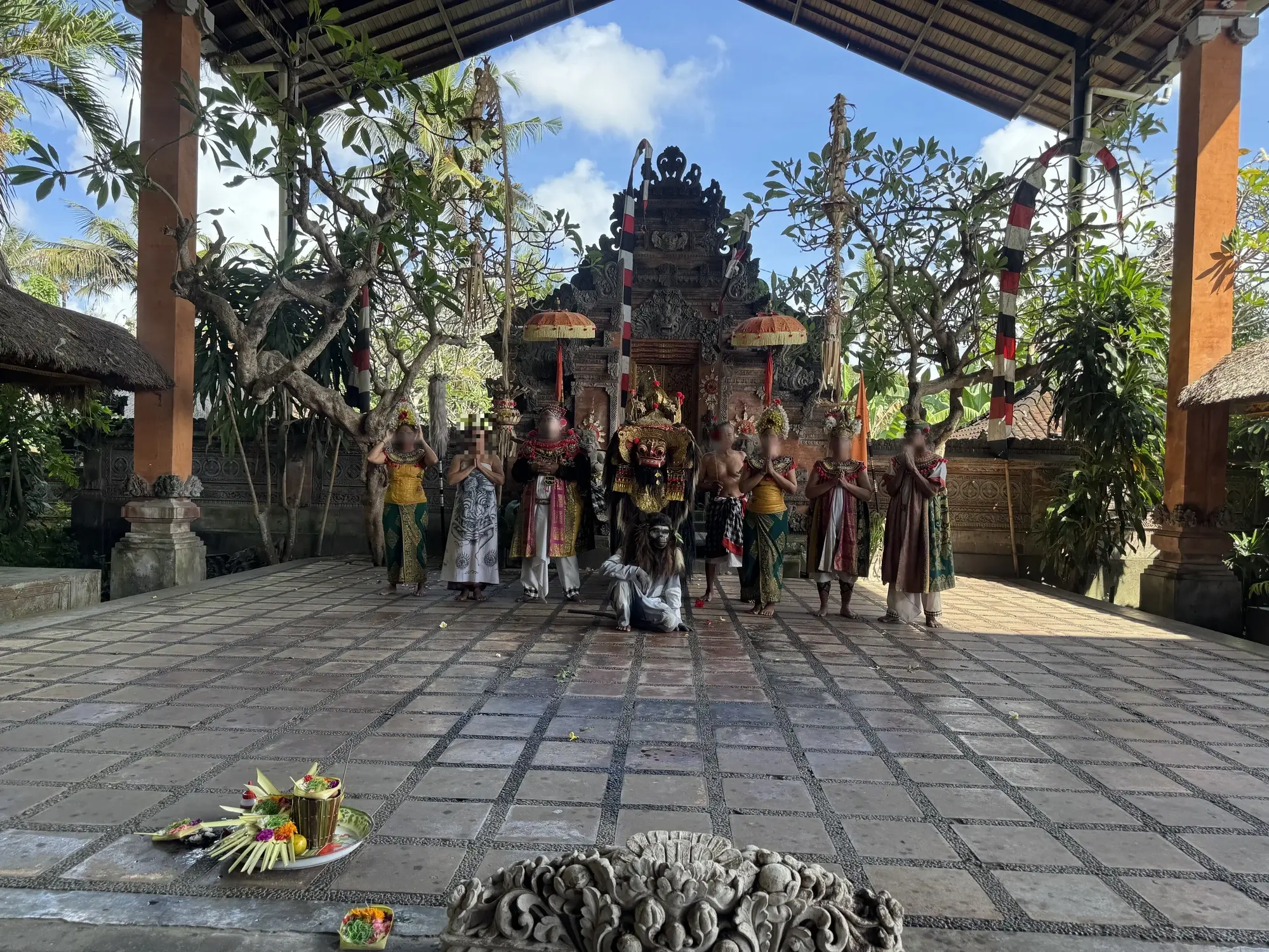 barong-dance-batuan-temple-alas-harum-tour
